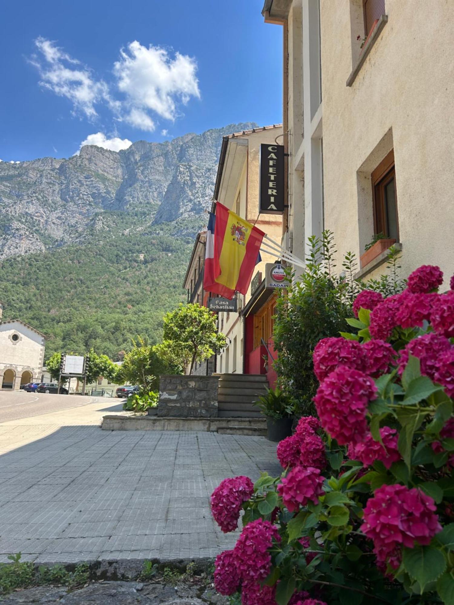 Hotel-Restaurante Badain Lafortunada Εξωτερικό φωτογραφία